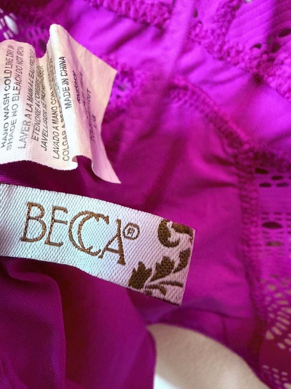 BECCA Color Play Crochet Plunge One-Piece Swimsuit Magenta Size Large - Picture 3 of 5